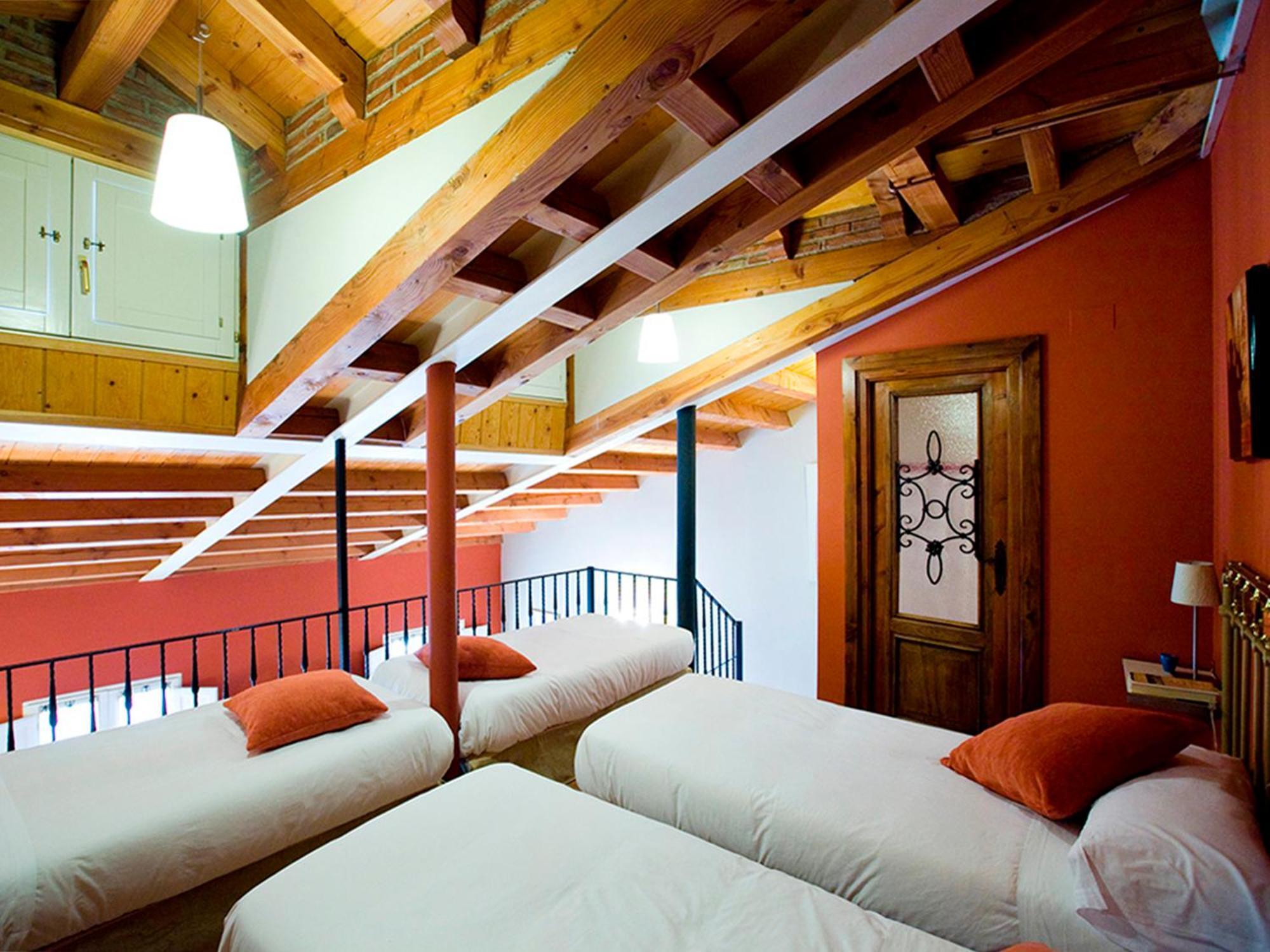 Apartamentos Senorio De Haro 3000 Luaran gambar