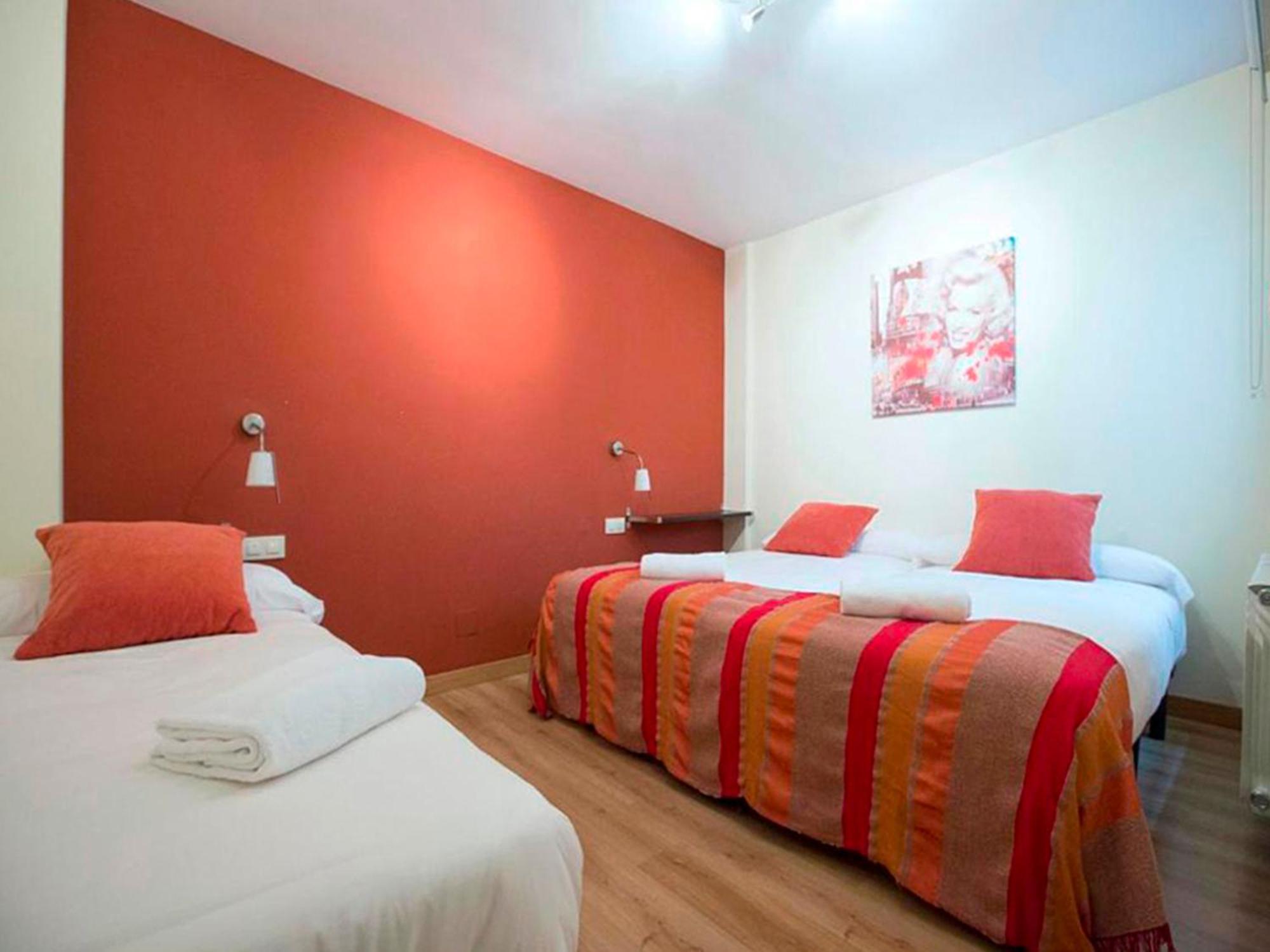 Apartamentos Senorio De Haro 3000 Luaran gambar