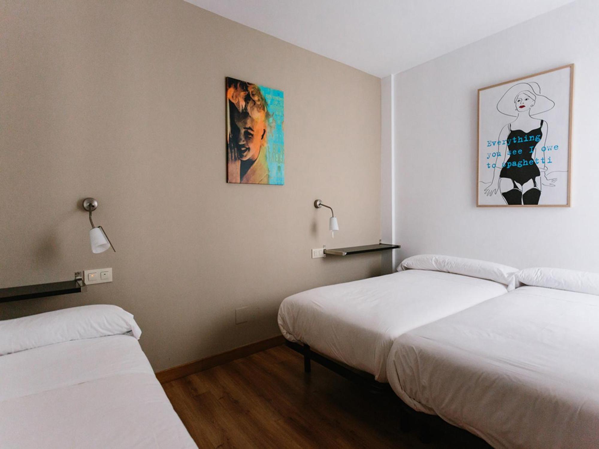 Apartamentos Senorio De Haro 3000 Luaran gambar